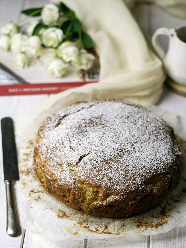 I primi frutti si possono raccogliere già a novembre e fino a primavera. Pan d'arancio (Torta all'arancia) - La Cucina dello Stivale